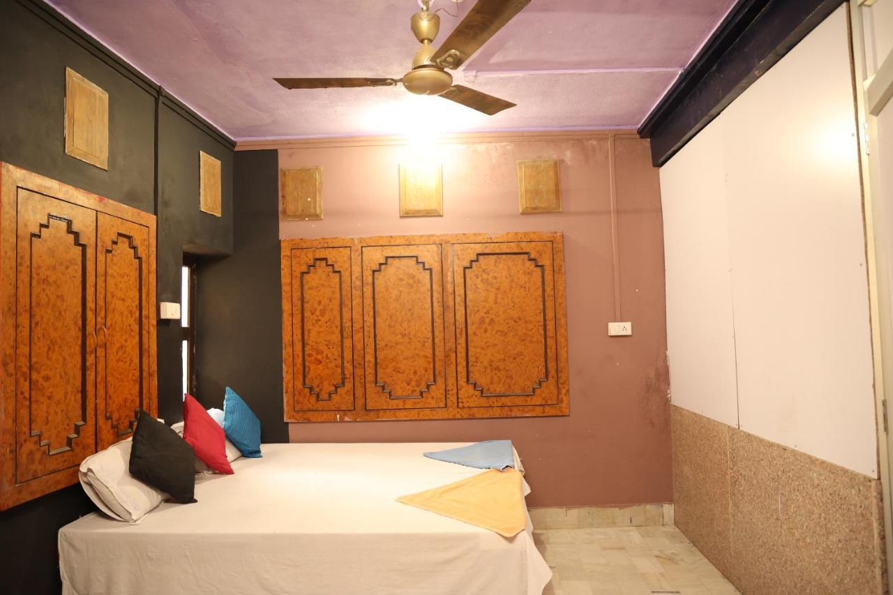 Hostel Santkripa Backpackers 400 Mtr From Railway Station Džódhpur Exteriér fotografie